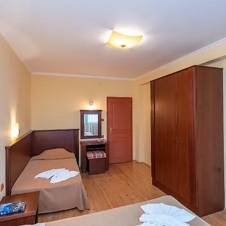 Hotel D&s - Severina 3*